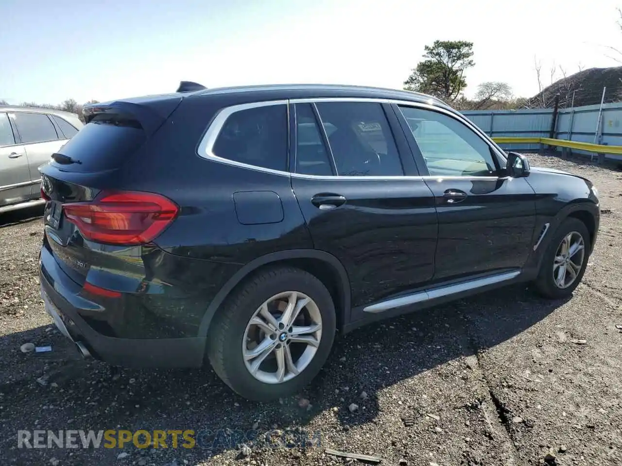 3 Photograph of a damaged car 5UXTY5C09LLT37671 BMW X3 2020