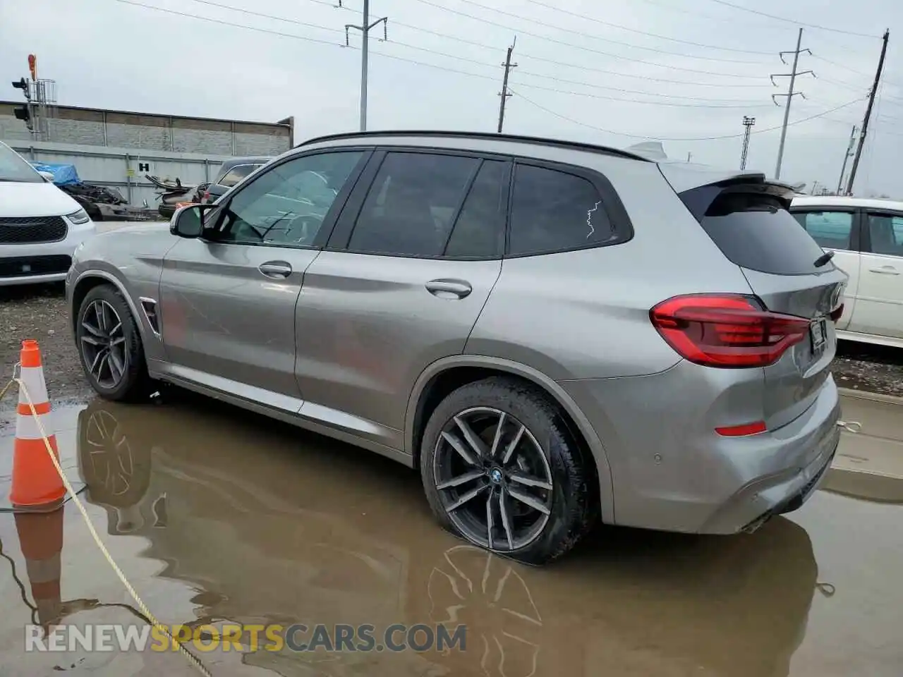 2 Photograph of a damaged car 5YMTS0C00LLT09965 BMW X3 2020