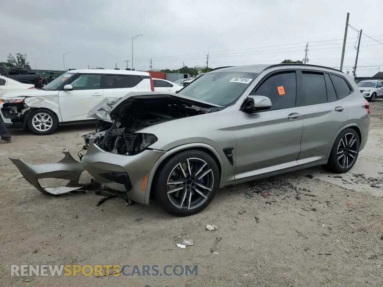 1 Photograph of a damaged car 5YMTS0C02L9B97623 BMW X3 2020
