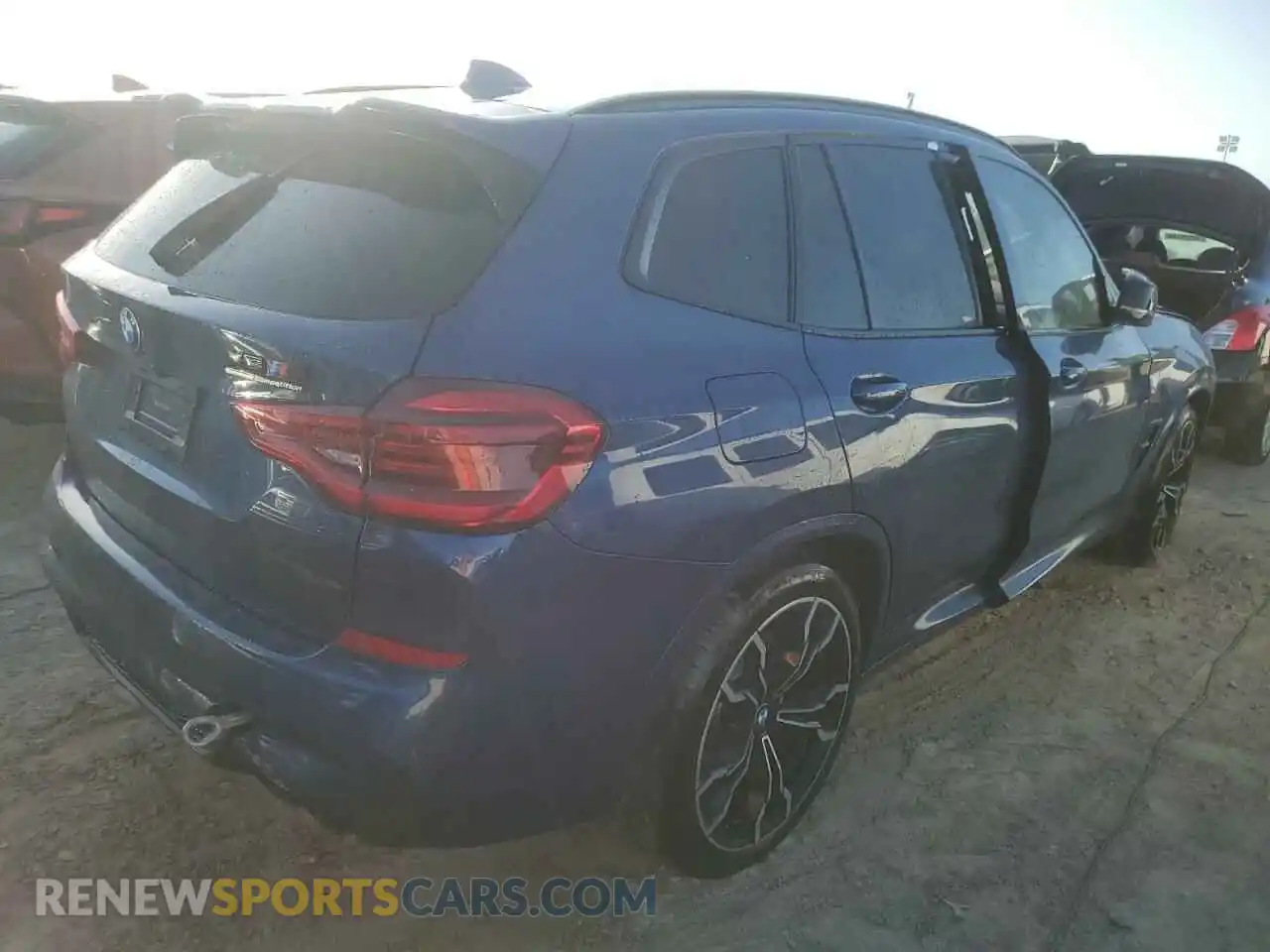 3 Photograph of a damaged car 5YMTS0C02L9C47923 BMW X3 2020