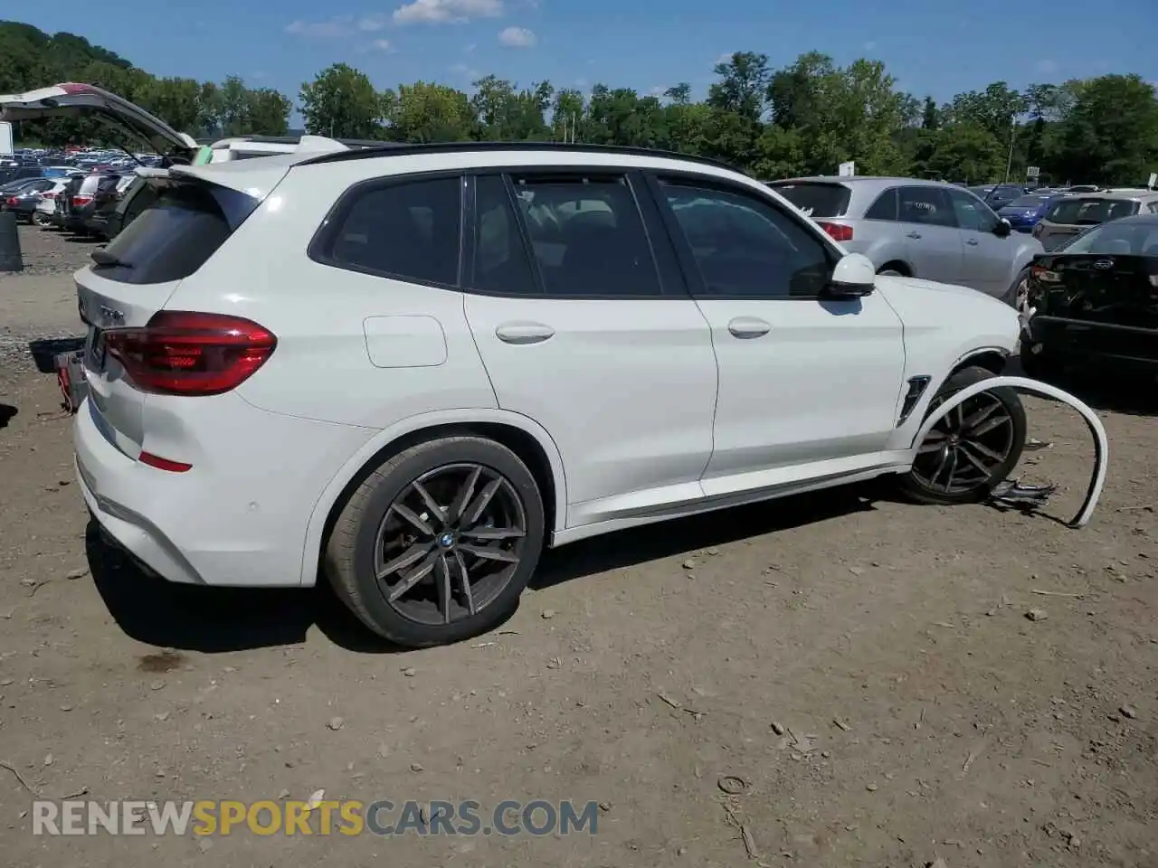 3 Photograph of a damaged car 5YMTS0C04L9B75915 BMW X3 2020