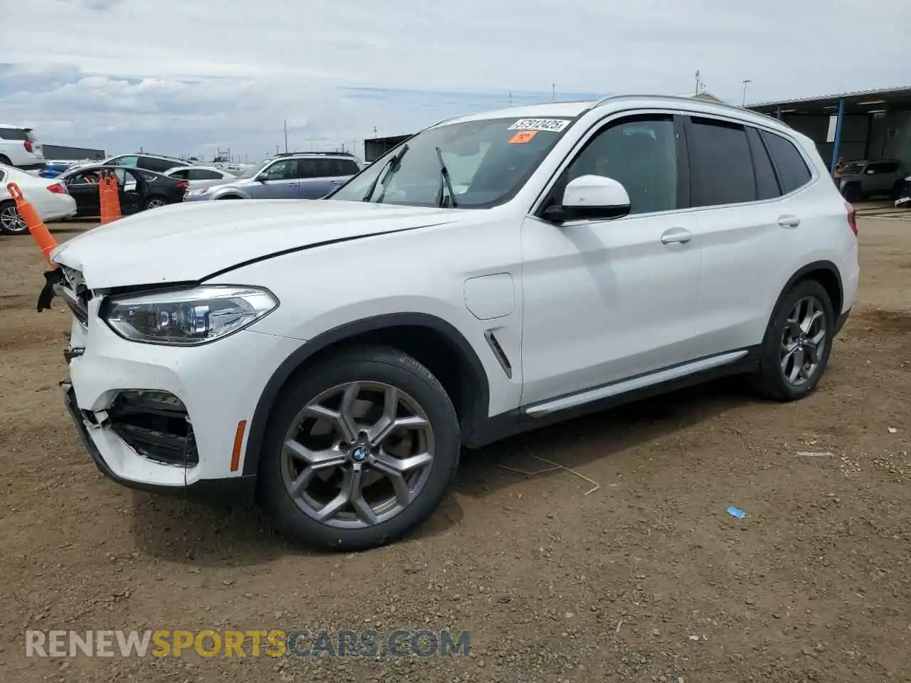1 Photograph of a damaged car 5UXTS1C01M9E58688 BMW X3 2021