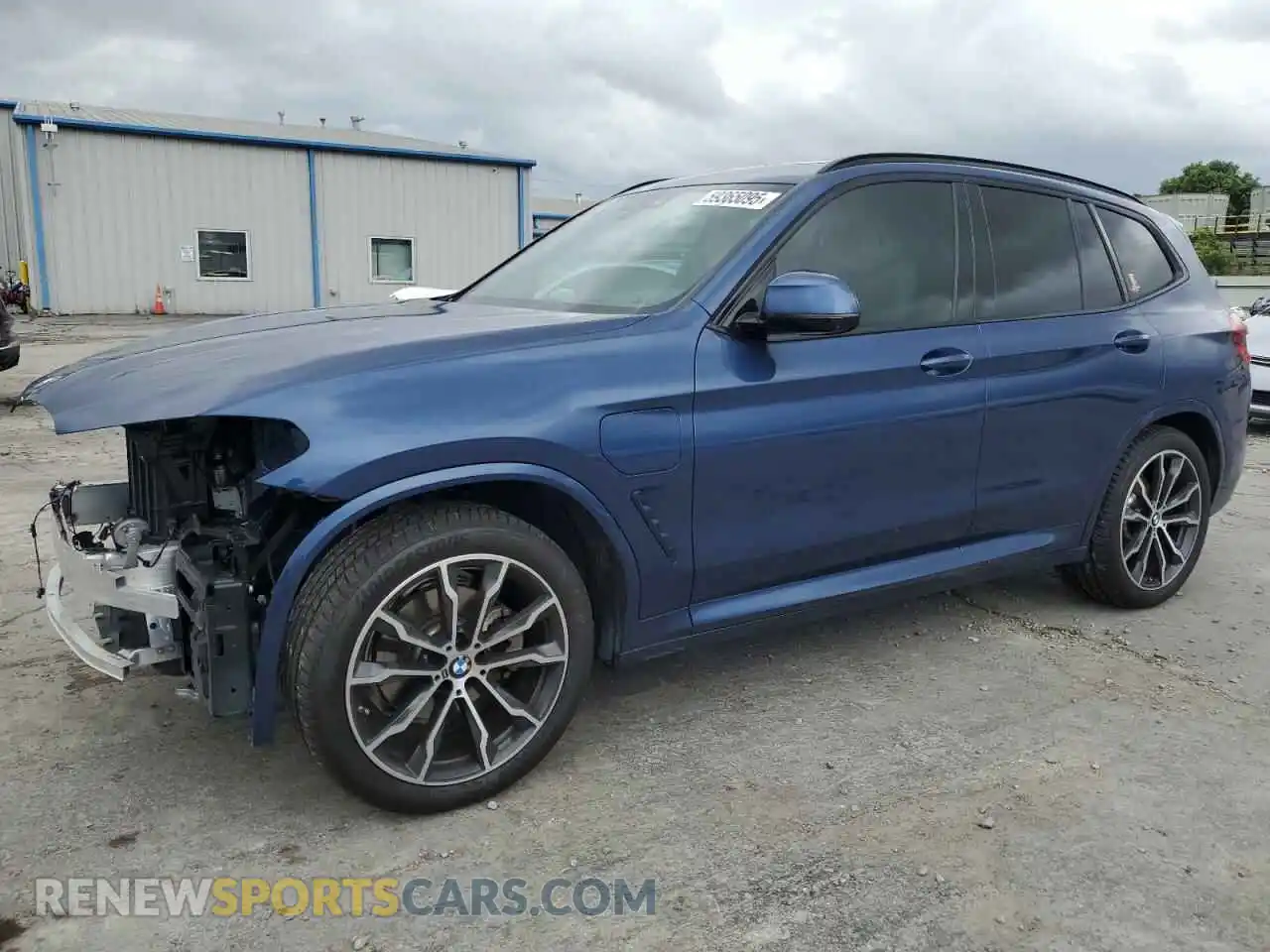 1 Photograph of a damaged car 5UXTS1C01M9G71916 BMW X3 2021