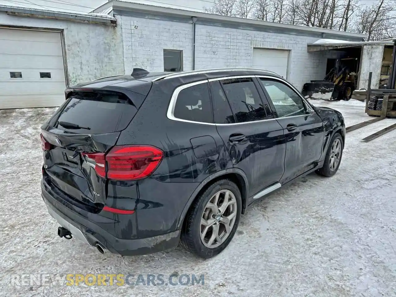 3 Photograph of a damaged car 5UXTS1C01M9H37235 BMW X3 2021