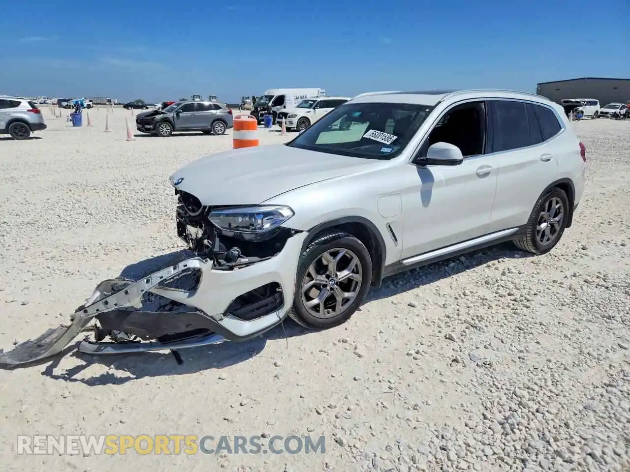 1 Photograph of a damaged car 5UXTS1C04M9D79130 BMW X3 2021
