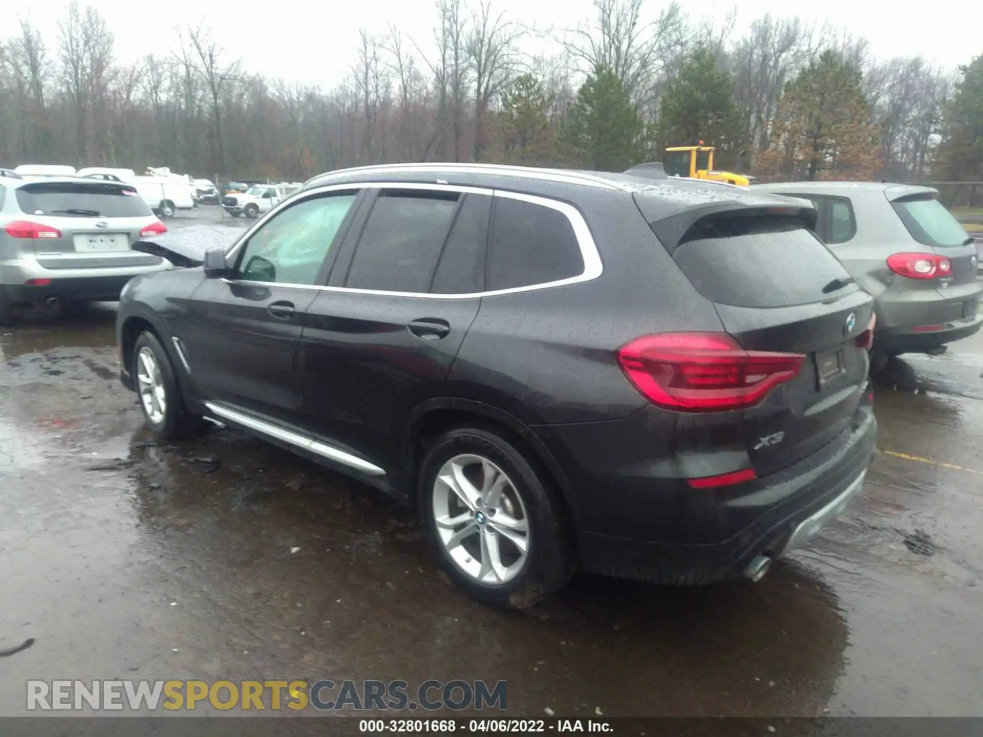 3 Photograph of a damaged car 5UXTS1C05M9H46701 BMW X3 2021