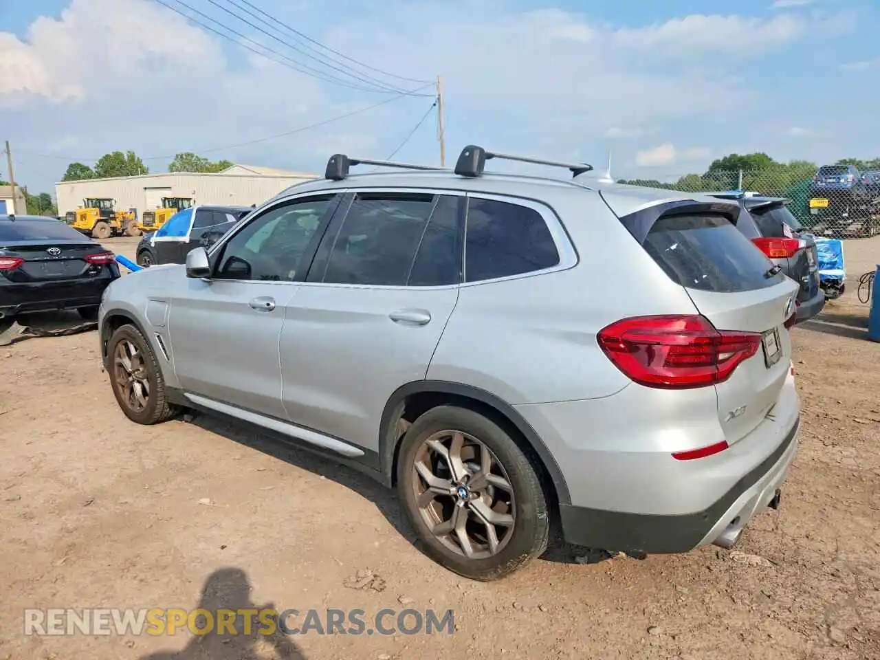 2 Photograph of a damaged car 5UXTS1C07M9F21311 BMW X3 2021