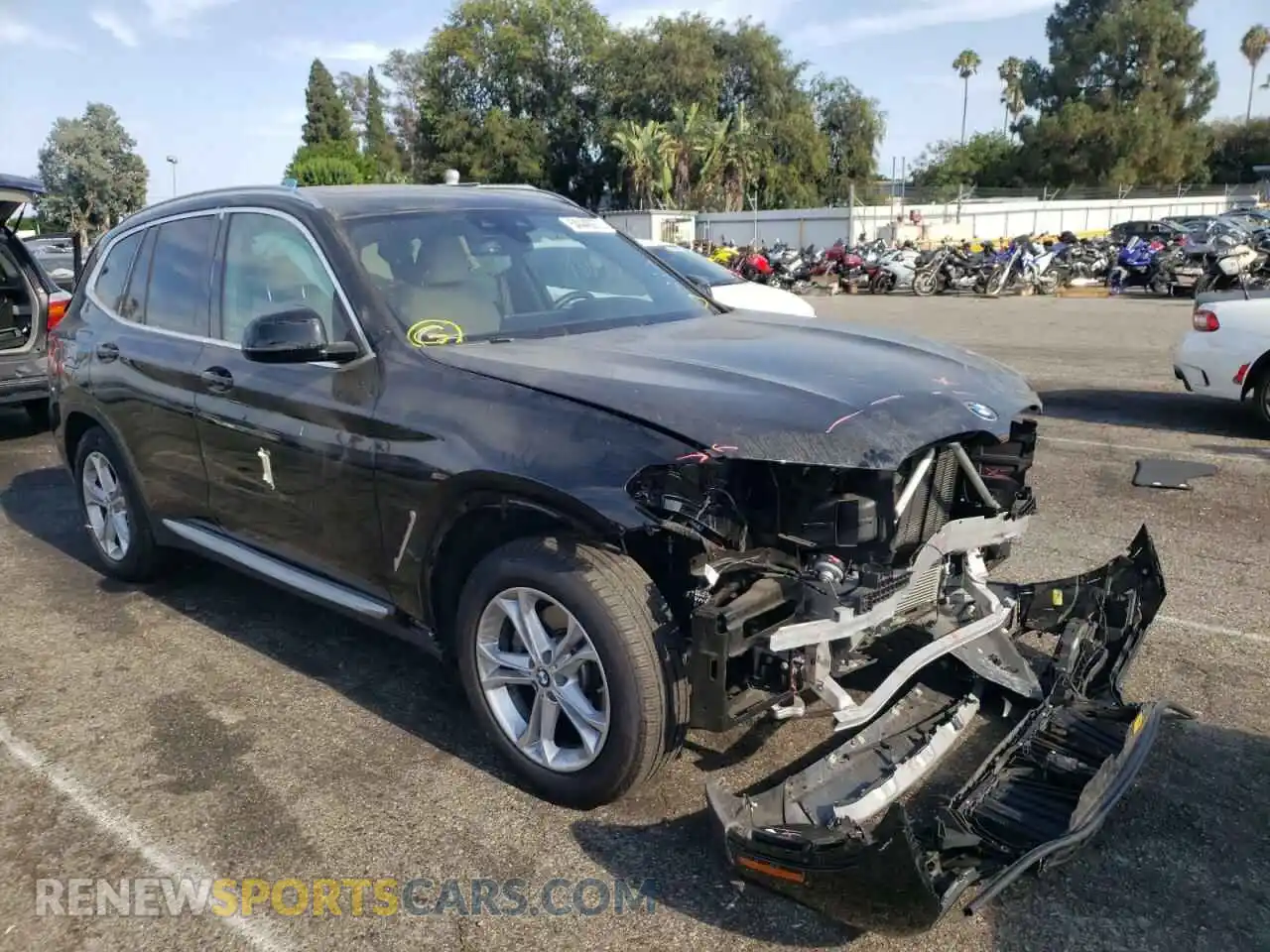 1 Photograph of a damaged car 5UXTS1C08M9H01428 BMW X3 2021