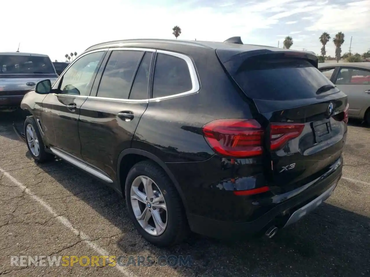 3 Photograph of a damaged car 5UXTS1C08M9H01428 BMW X3 2021
