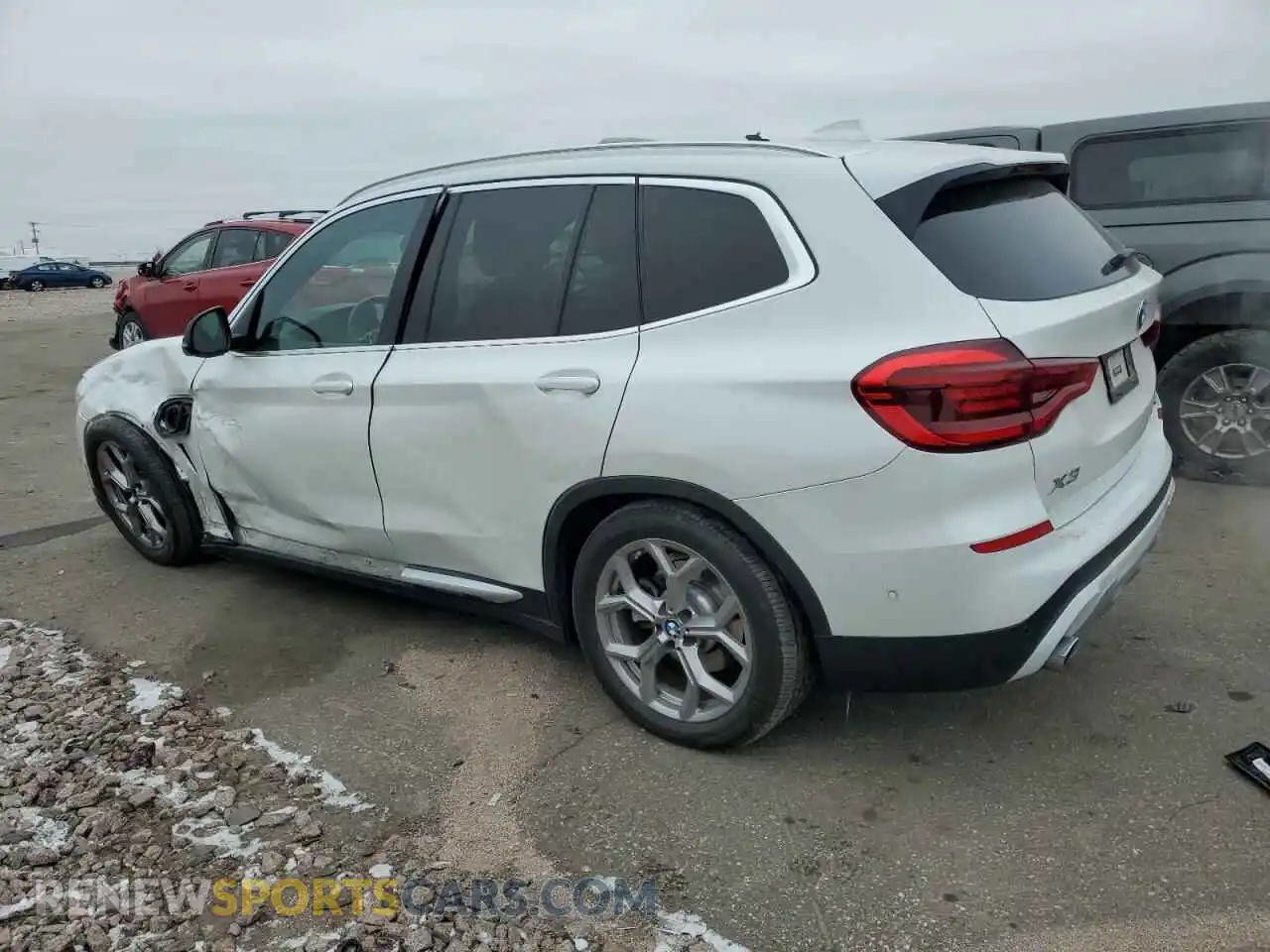 2 Photograph of a damaged car 5UXTS1C09M9H65767 BMW X3 2021
