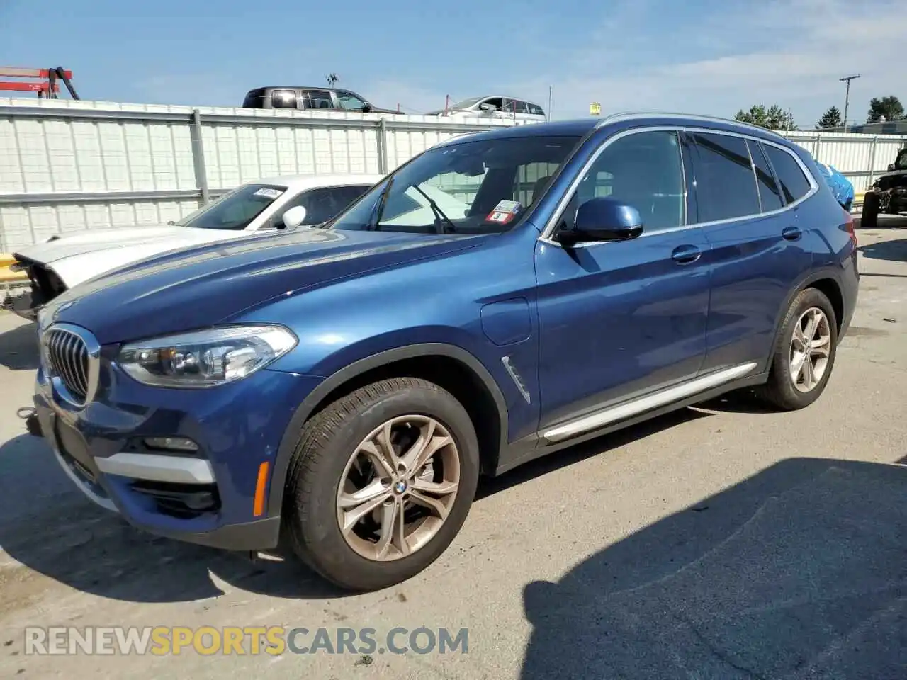 1 Photograph of a damaged car 5UXTS1C0XM9G62535 BMW X3 2021