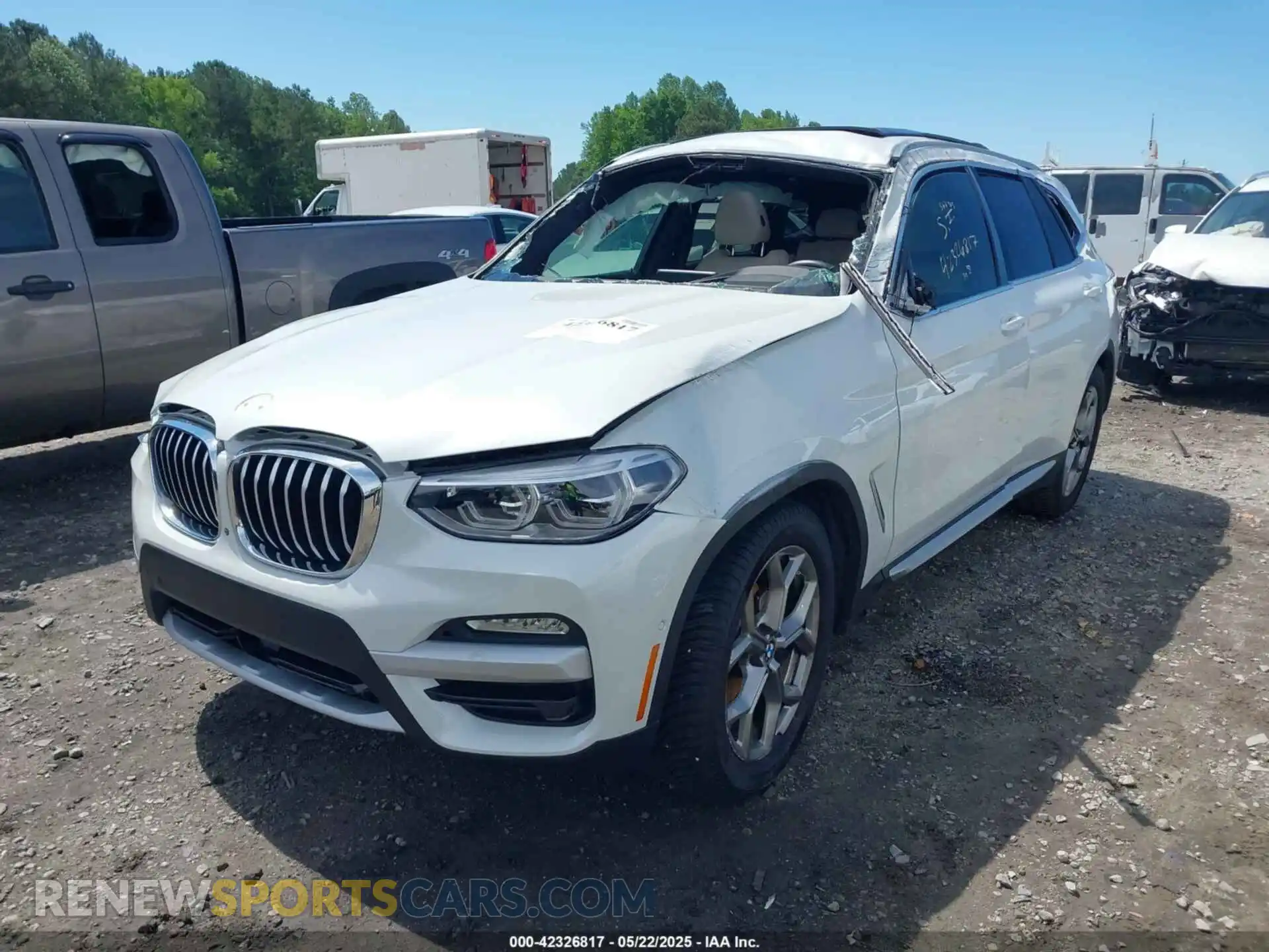2 Photograph of a damaged car 5UXTY3C00M9F70408 BMW X3 2021