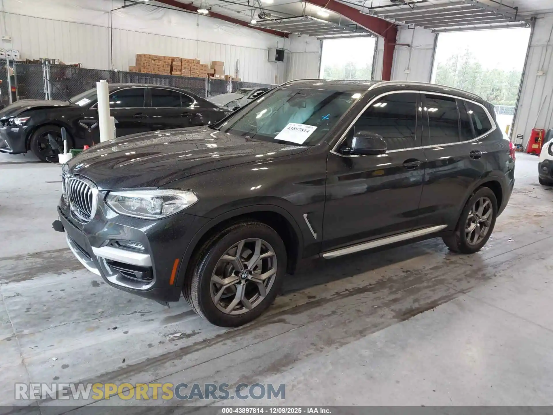 2 Photograph of a damaged car 5UXTY3C00M9H44235 BMW X3 2021