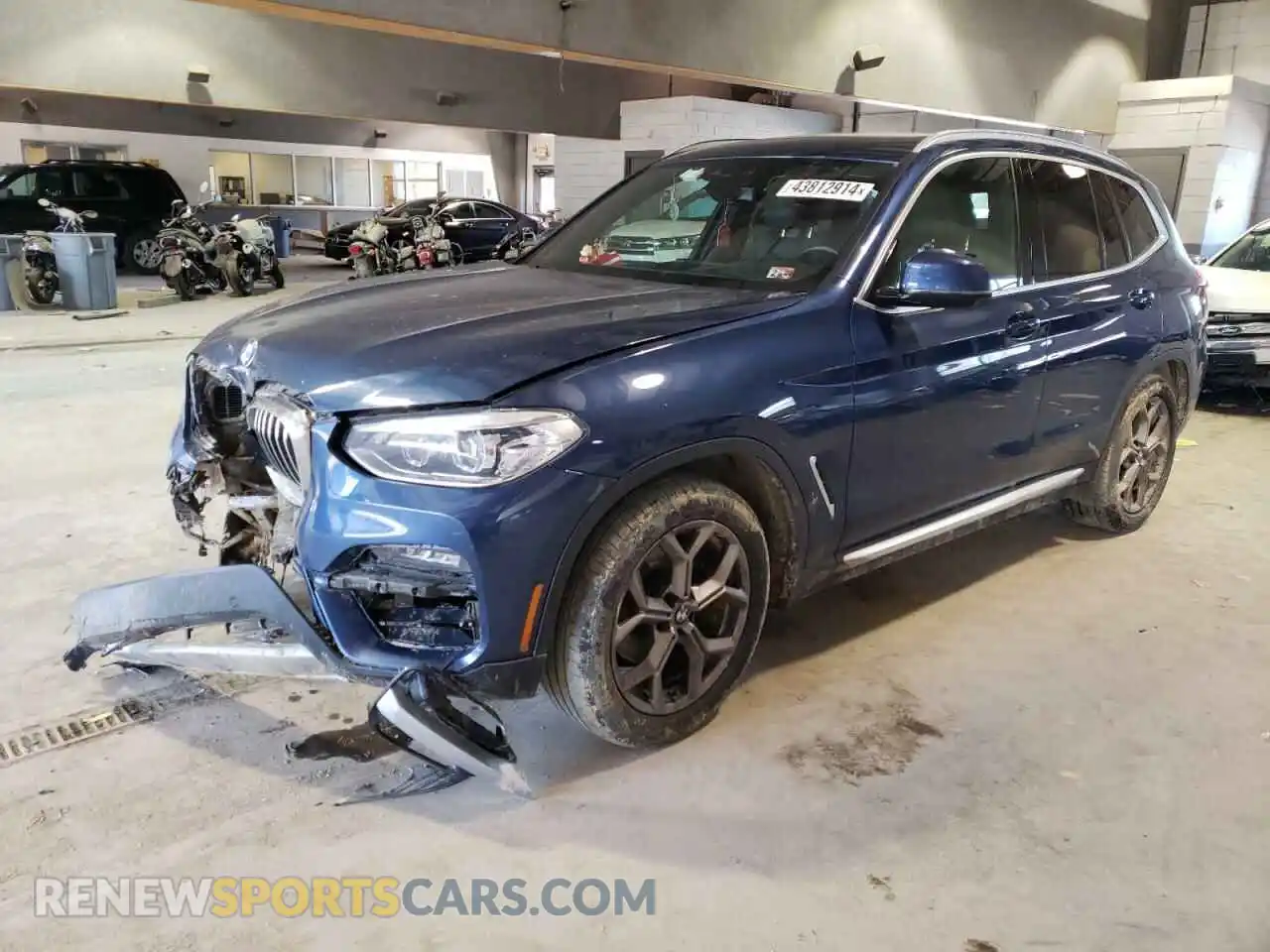 1 Photograph of a damaged car 5UXTY3C00M9H77476 BMW X3 2021