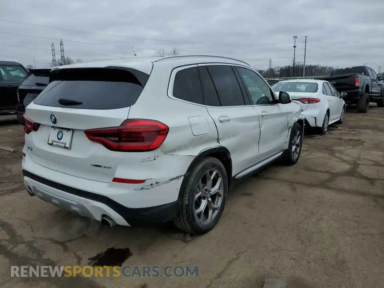 3 Photograph of a damaged car 5UXTY3C01M9F12811 BMW X3 2021