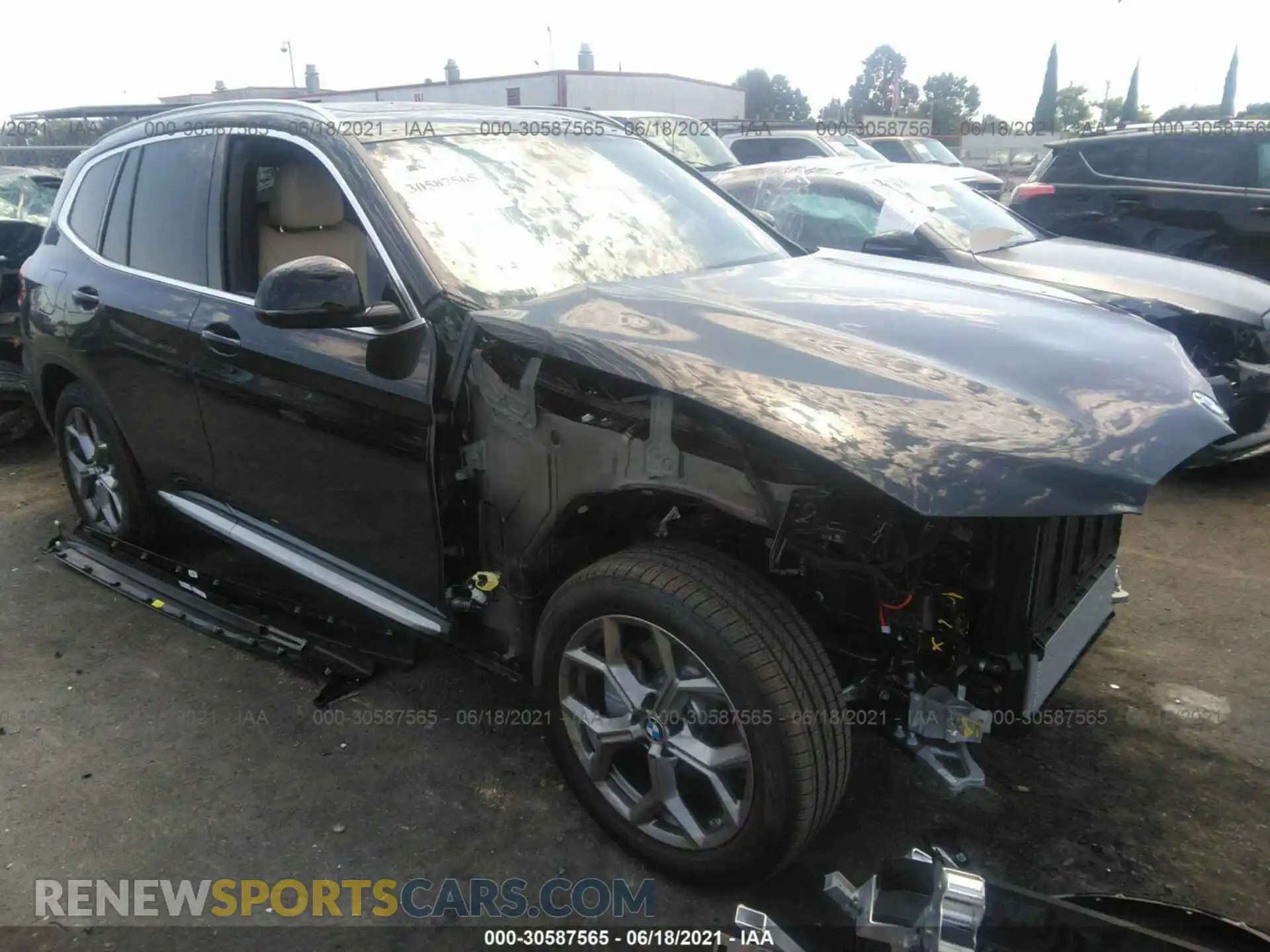 1 Photograph of a damaged car 5UXTY3C01M9G11631 BMW X3 2021