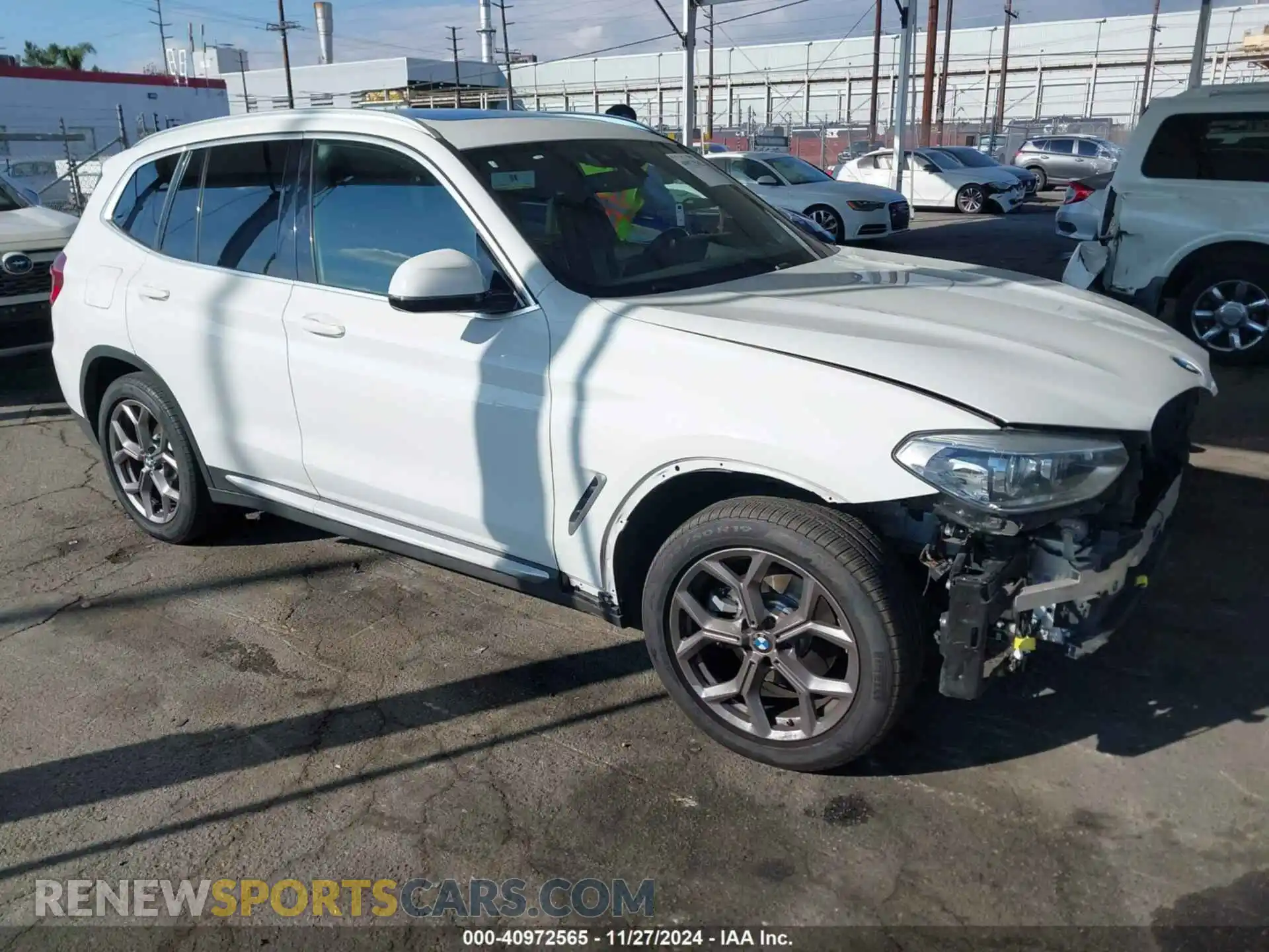 1 Photograph of a damaged car 5UXTY3C01M9G15095 BMW X3 2021