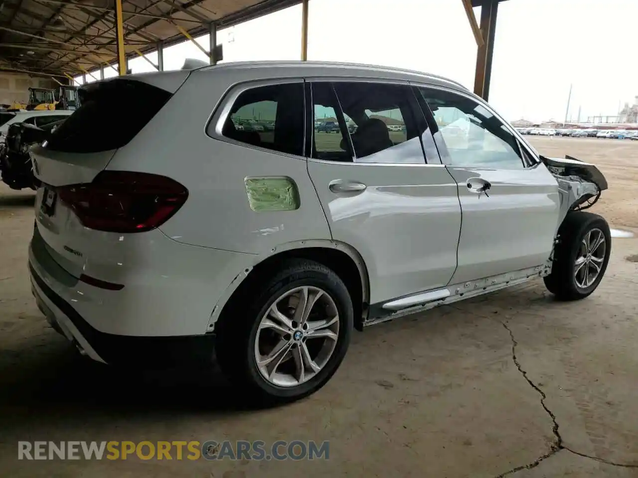 3 Photograph of a damaged car 5UXTY3C01M9H64252 BMW X3 2021