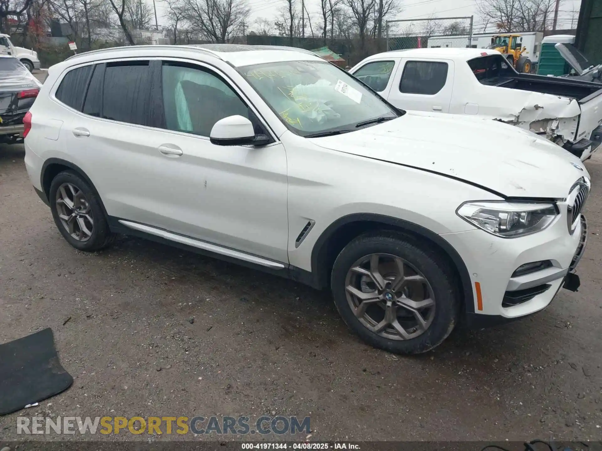 1 Photograph of a damaged car 5UXTY3C01M9H84842 BMW X3 2021