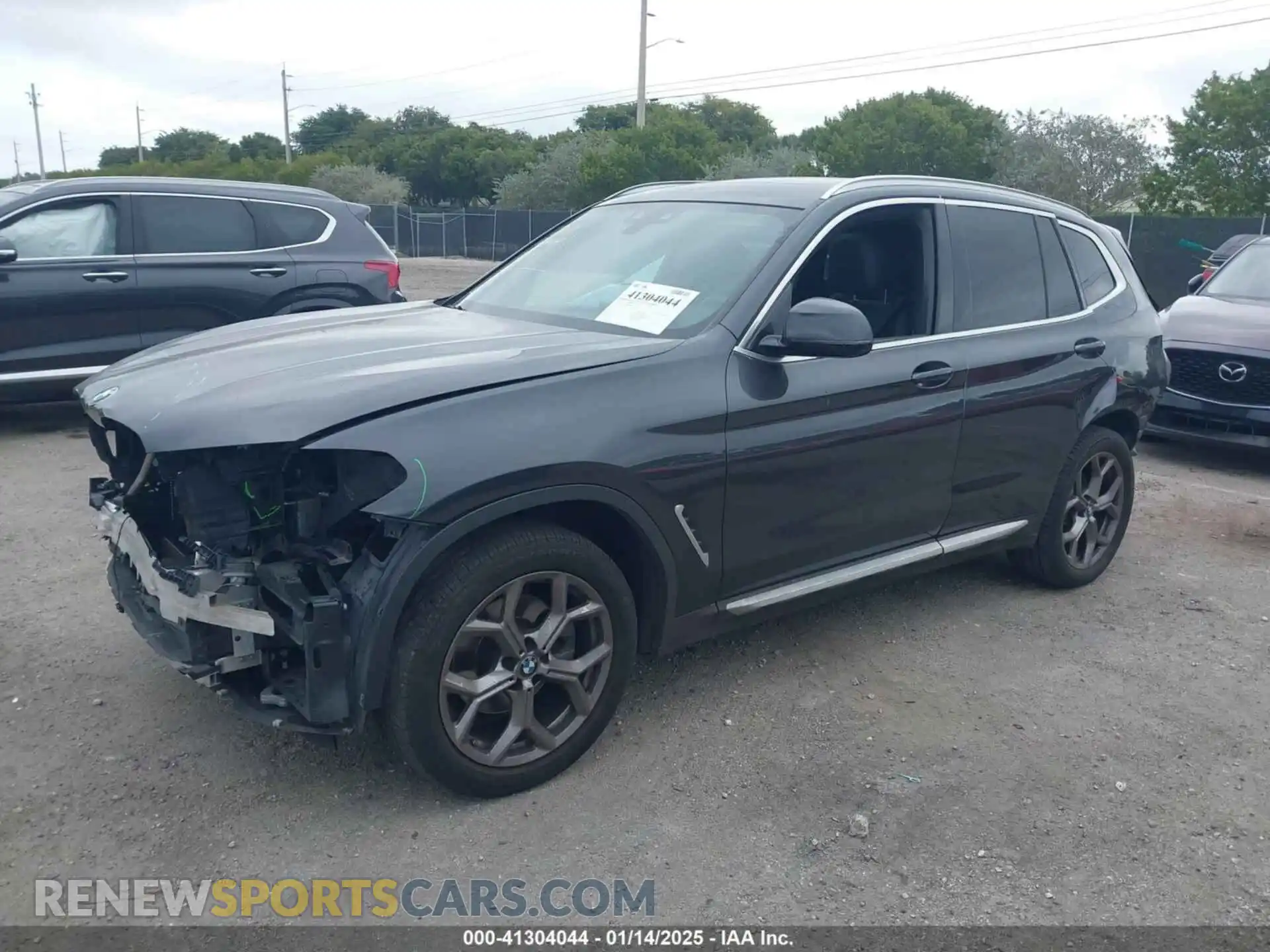 2 Photograph of a damaged car 5UXTY3C02M9D97085 BMW X3 2021