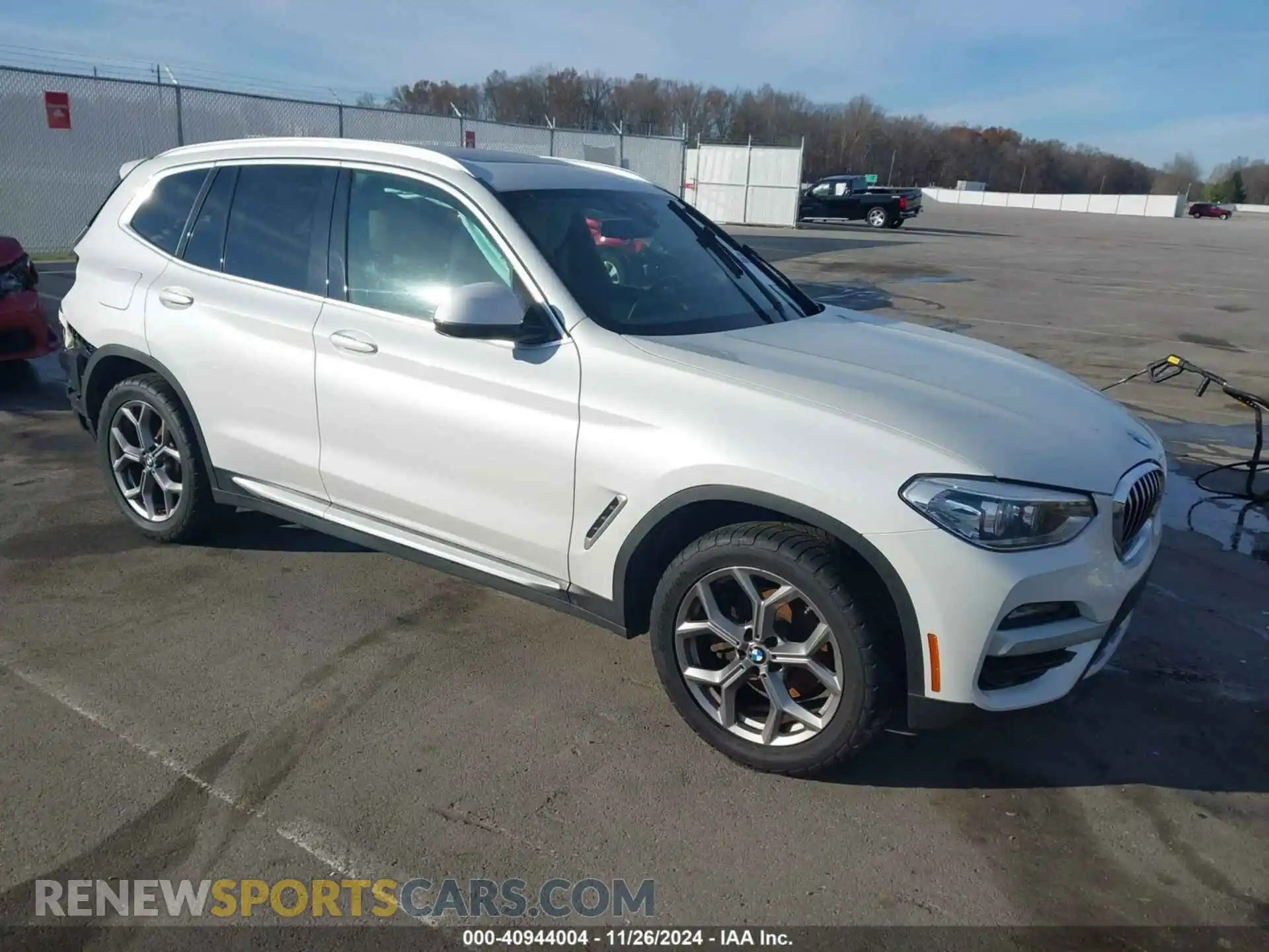 1 Photograph of a damaged car 5UXTY3C02M9E72948 BMW X3 2021