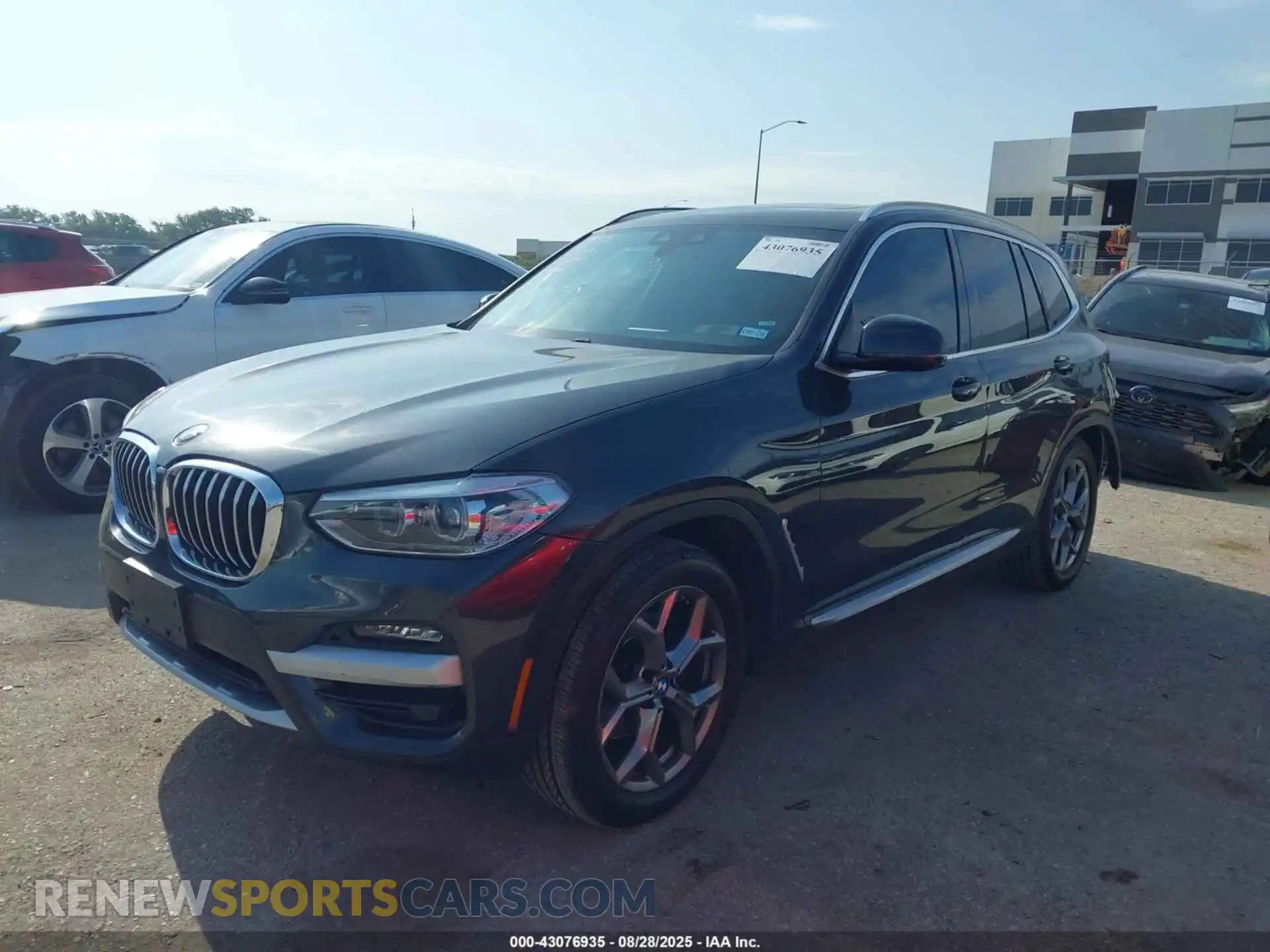 2 Photograph of a damaged car 5UXTY3C02M9F59197 BMW X3 2021