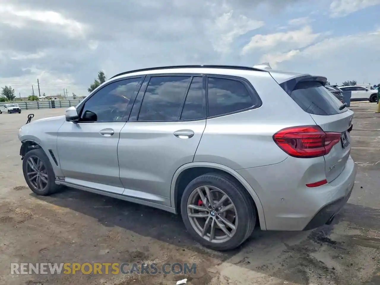2 Фотография поврежденного автомобиля 5UXTY3C02M9H43667 BMW X3 2021