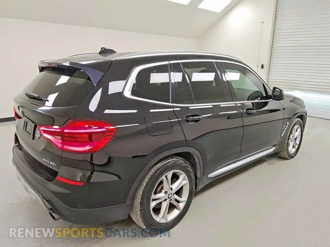 3 Photograph of a damaged car 5UXTY3C03M9D85107 BMW X3 2021