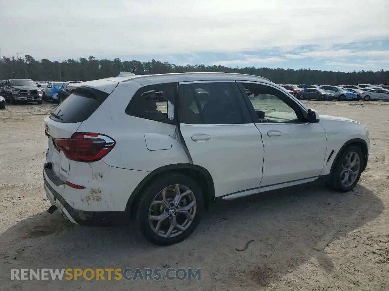 3 Photograph of a damaged car 5UXTY3C03M9F63436 BMW X3 2021