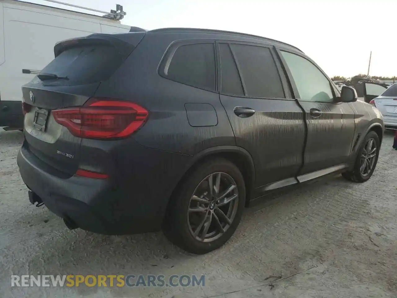 3 Photograph of a damaged car 5UXTY3C04M9E02013 BMW X3 2021