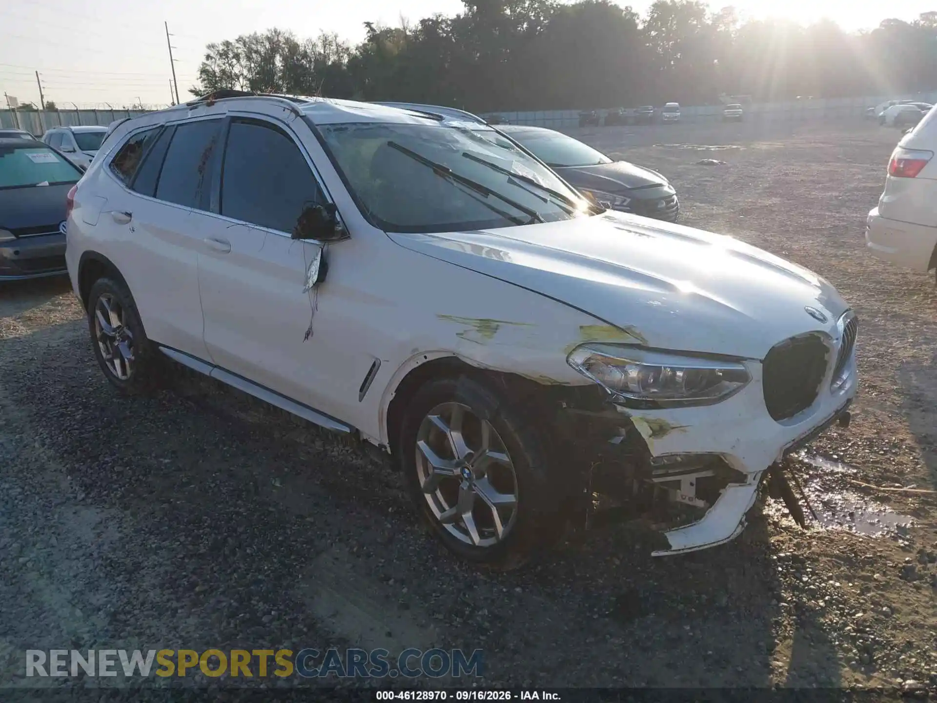 1 Photograph of a damaged car 5UXTY3C04M9G50035 BMW X3 2021