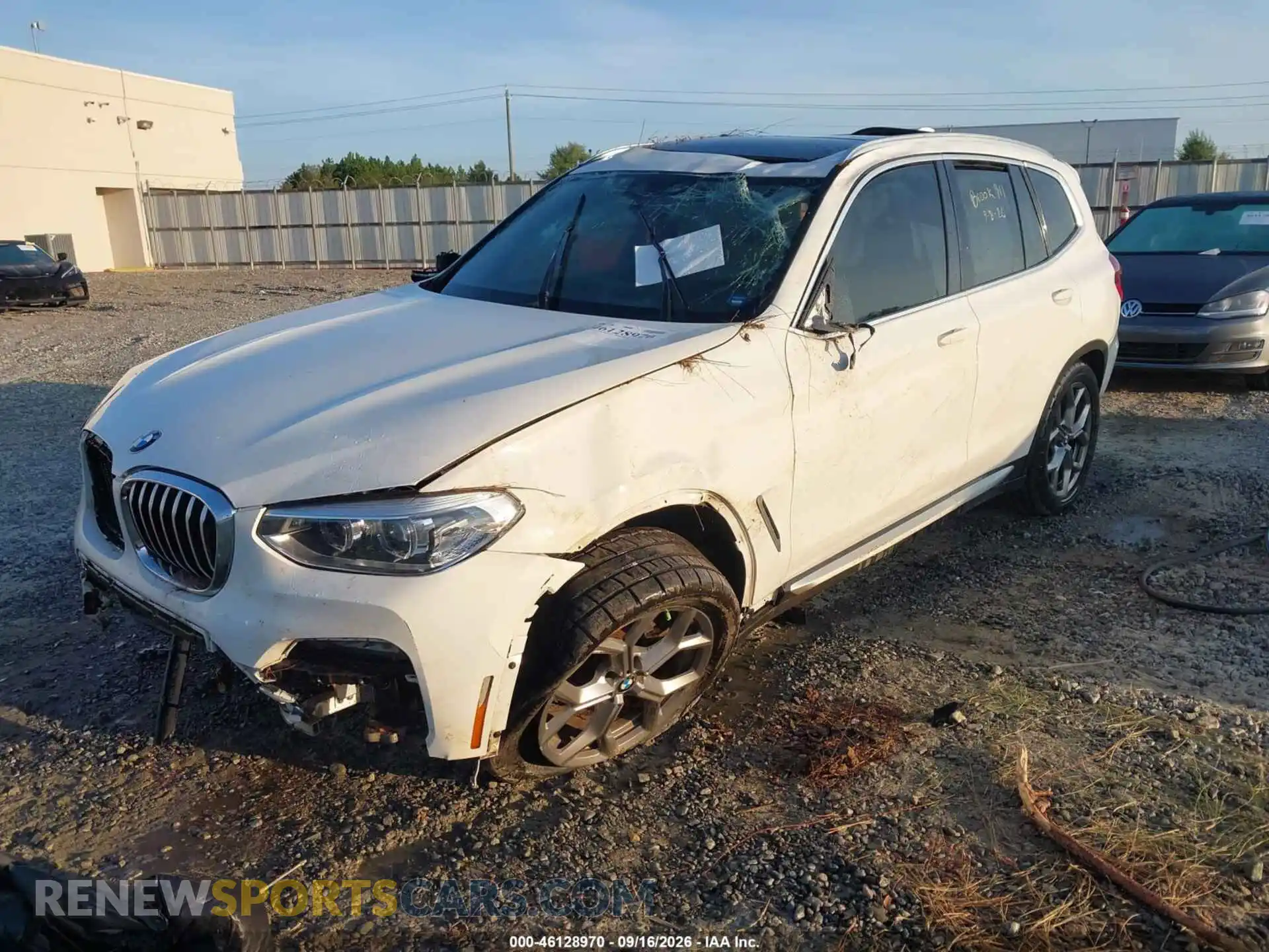 2 Photograph of a damaged car 5UXTY3C04M9G50035 BMW X3 2021