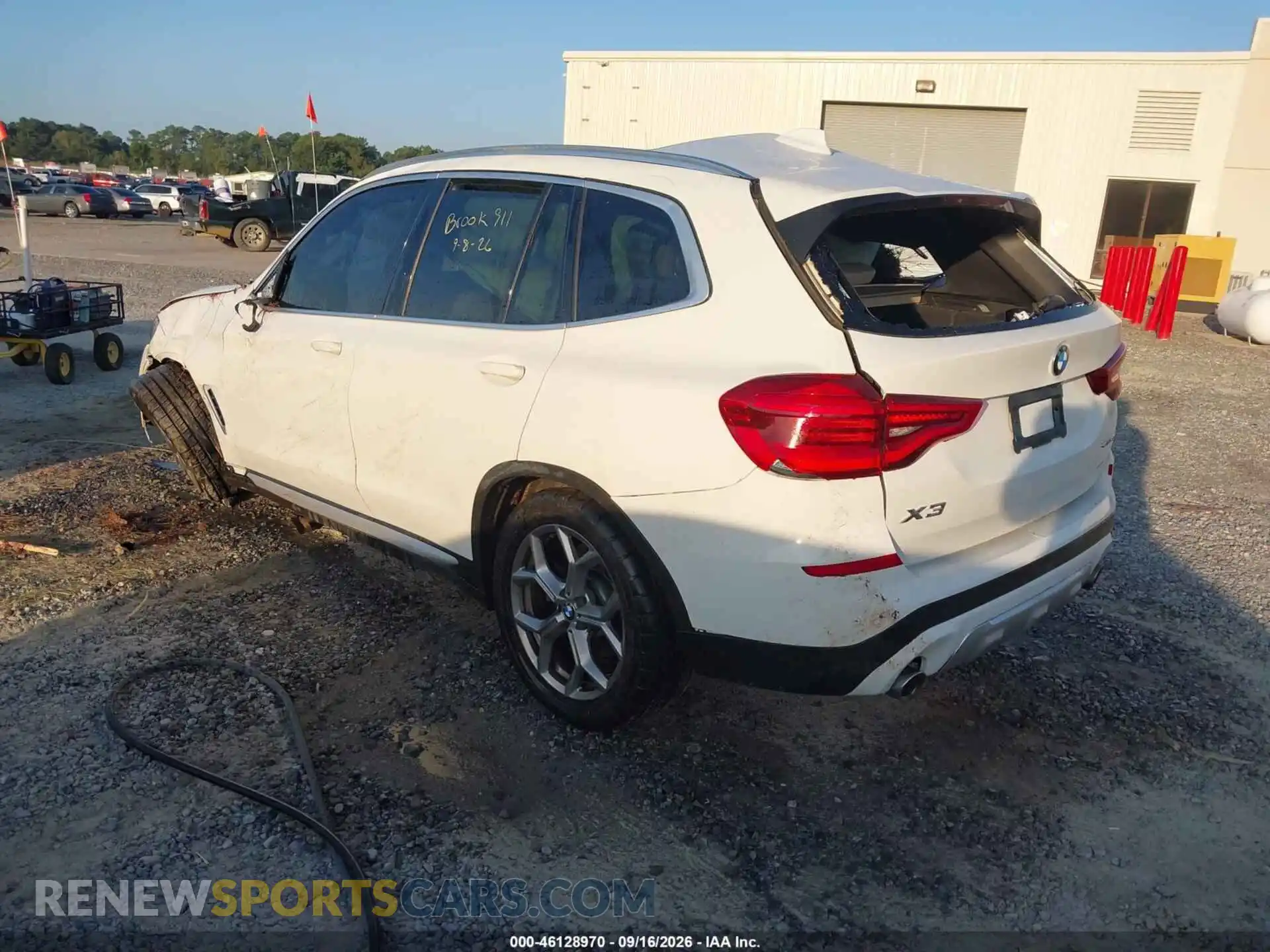3 Photograph of a damaged car 5UXTY3C04M9G50035 BMW X3 2021