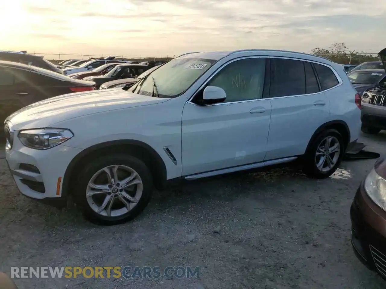 1 Photograph of a damaged car 5UXTY3C05M9F05408 BMW X3 2021