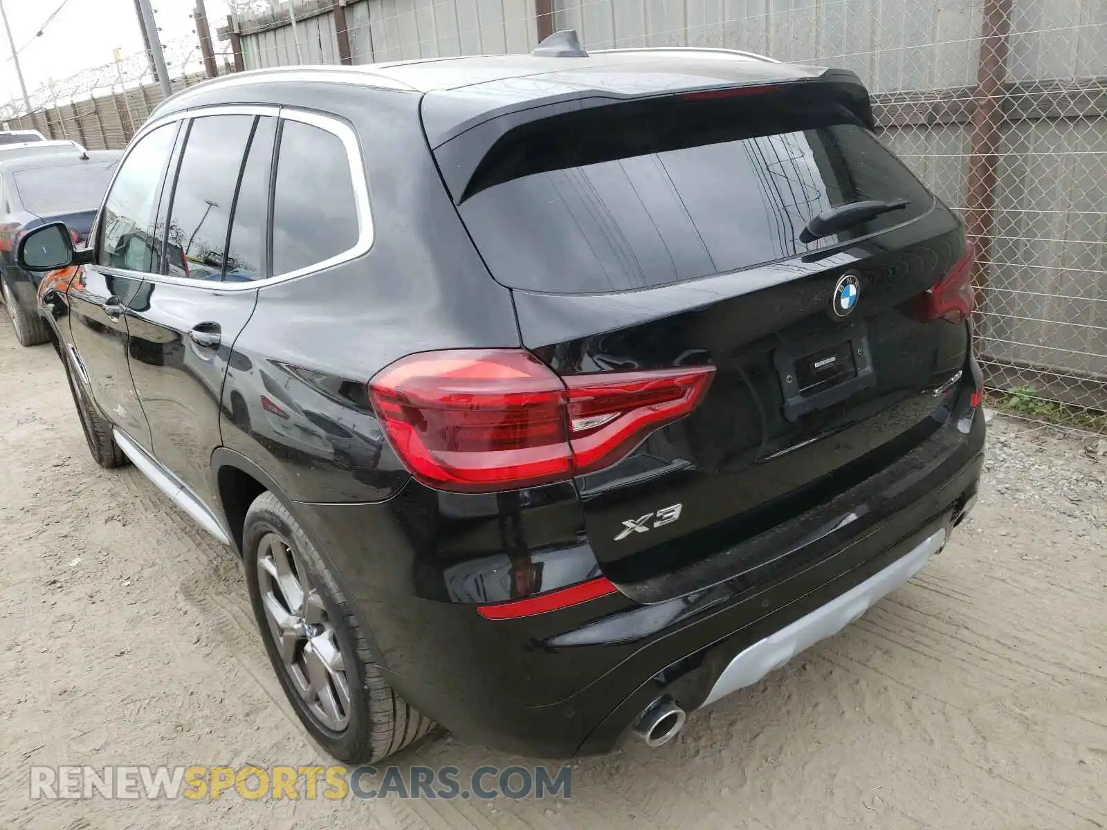 3 Photograph of a damaged car 5UXTY3C06M9F61356 BMW X3 2021