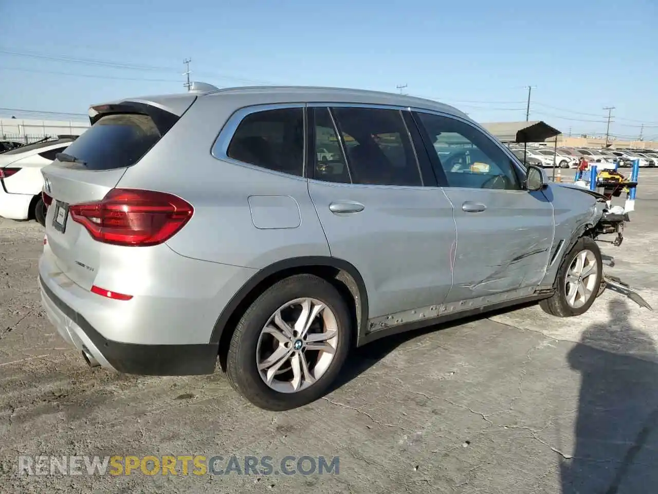 3 Фотография поврежденного автомобиля 5UXTY3C06M9H02331 BMW X3 2021