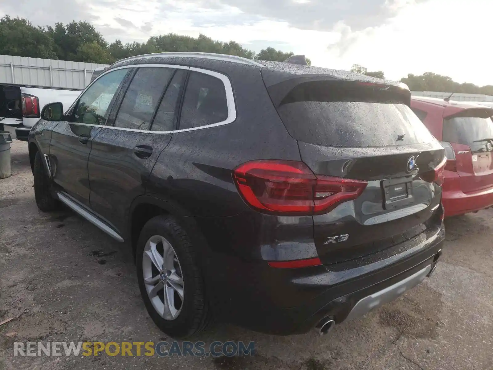 3 Photograph of a damaged car 5UXTY3C06M9H75814 BMW X3 2021