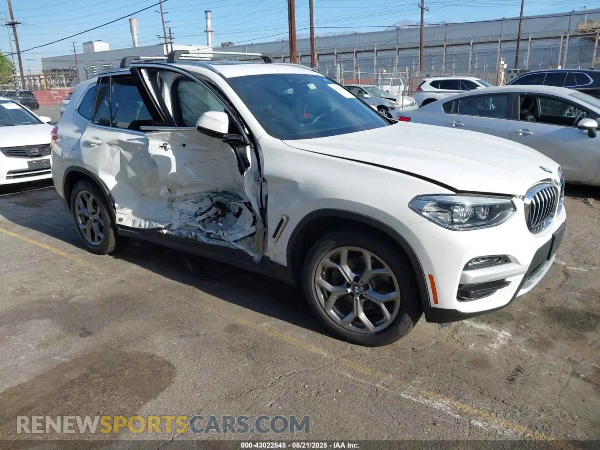 1 Photograph of a damaged car 5UXTY3C07M9F05393 BMW X3 2021