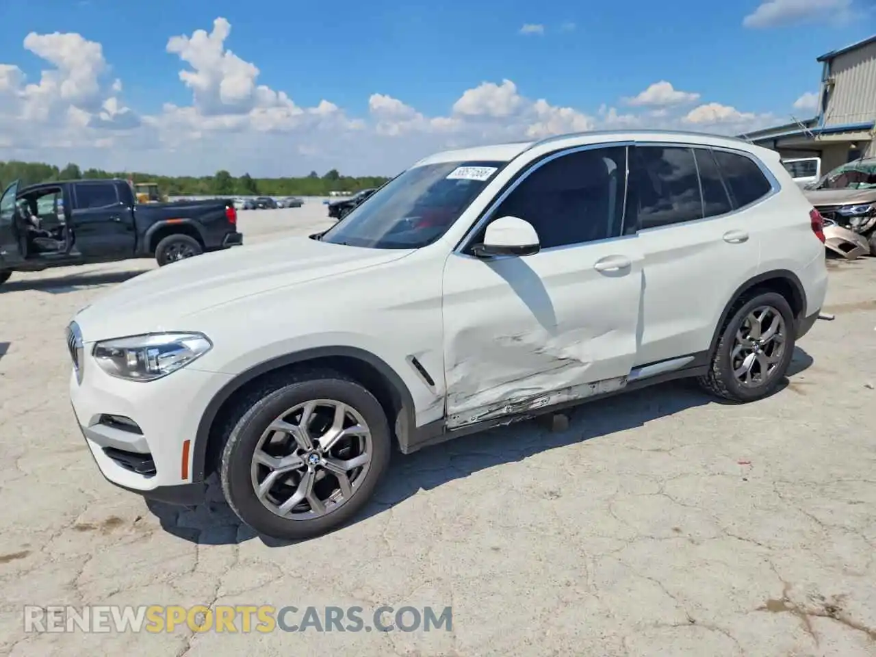 1 Photograph of a damaged car 5UXTY3C07M9F37051 BMW X3 2021
