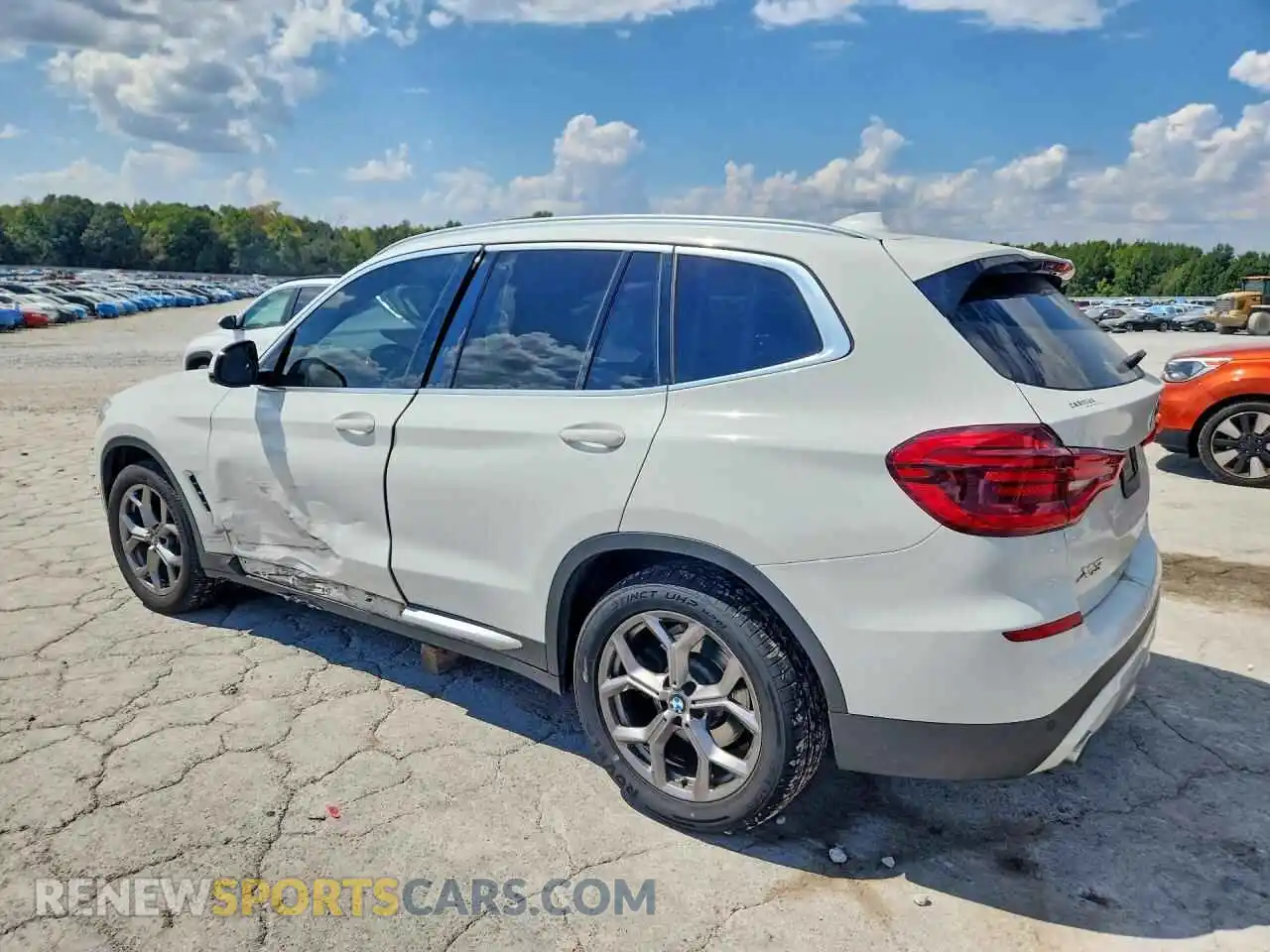 2 Photograph of a damaged car 5UXTY3C07M9F37051 BMW X3 2021