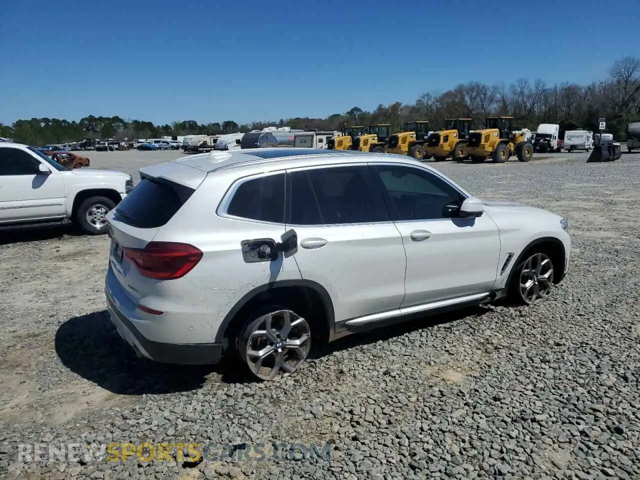 3 Photograph of a damaged car 5UXTY3C08M9D73308 BMW X3 2021