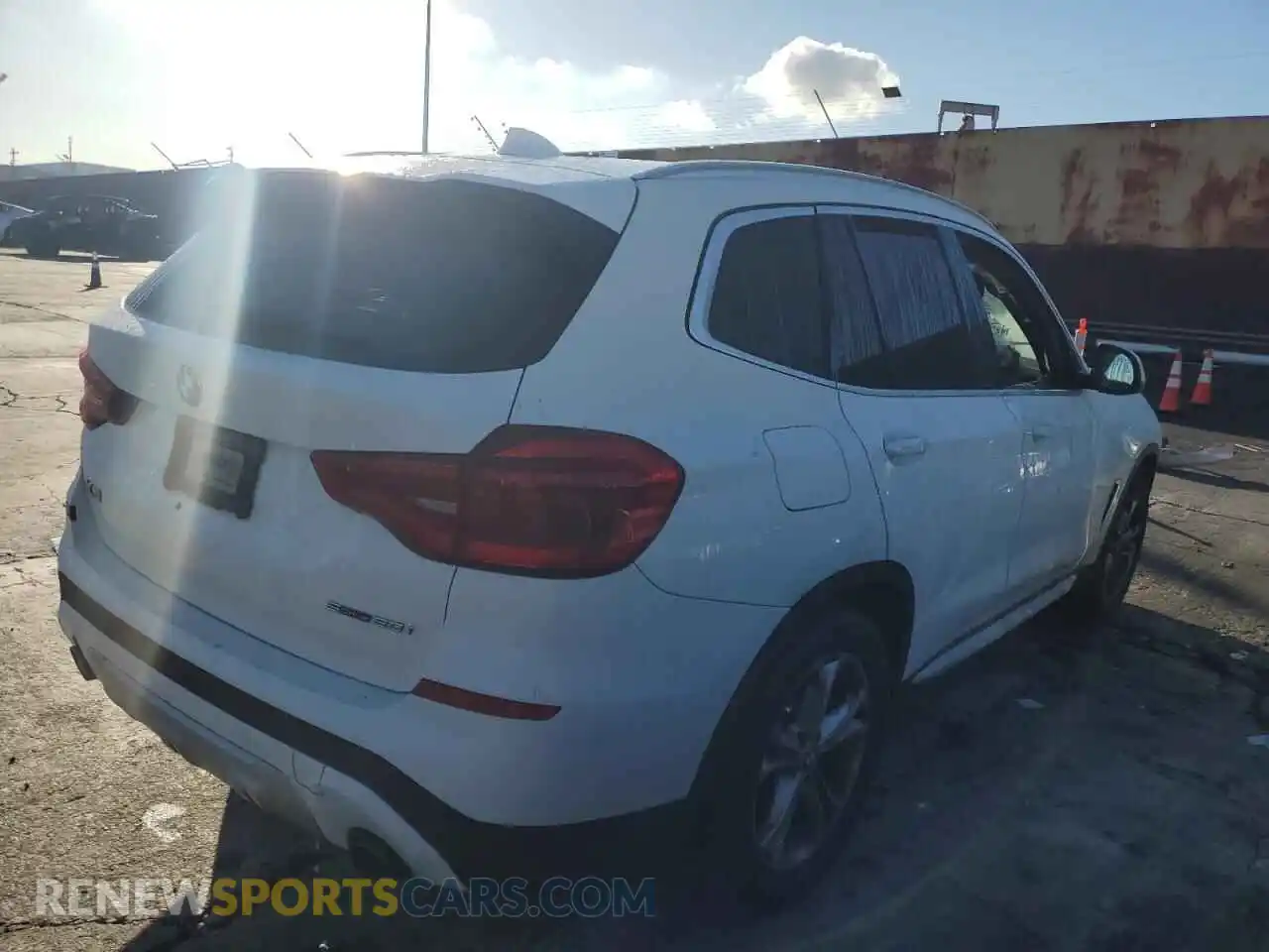 3 Photograph of a damaged car 5UXTY3C08M9E99720 BMW X3 2021