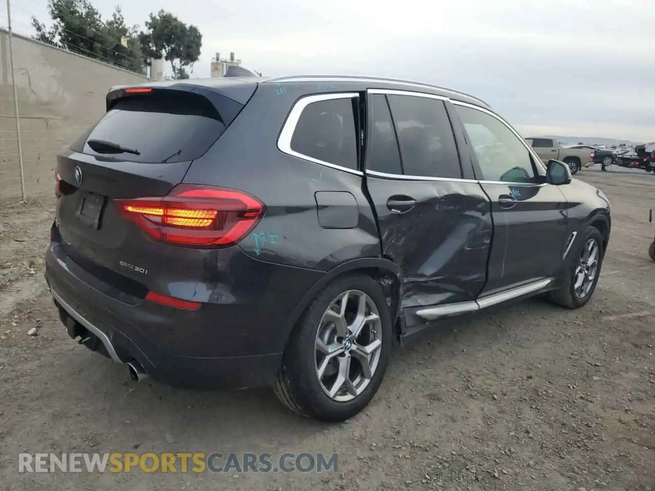 3 Фотография поврежденного автомобиля 5UXTY3C08M9F33946 BMW X3 2021
