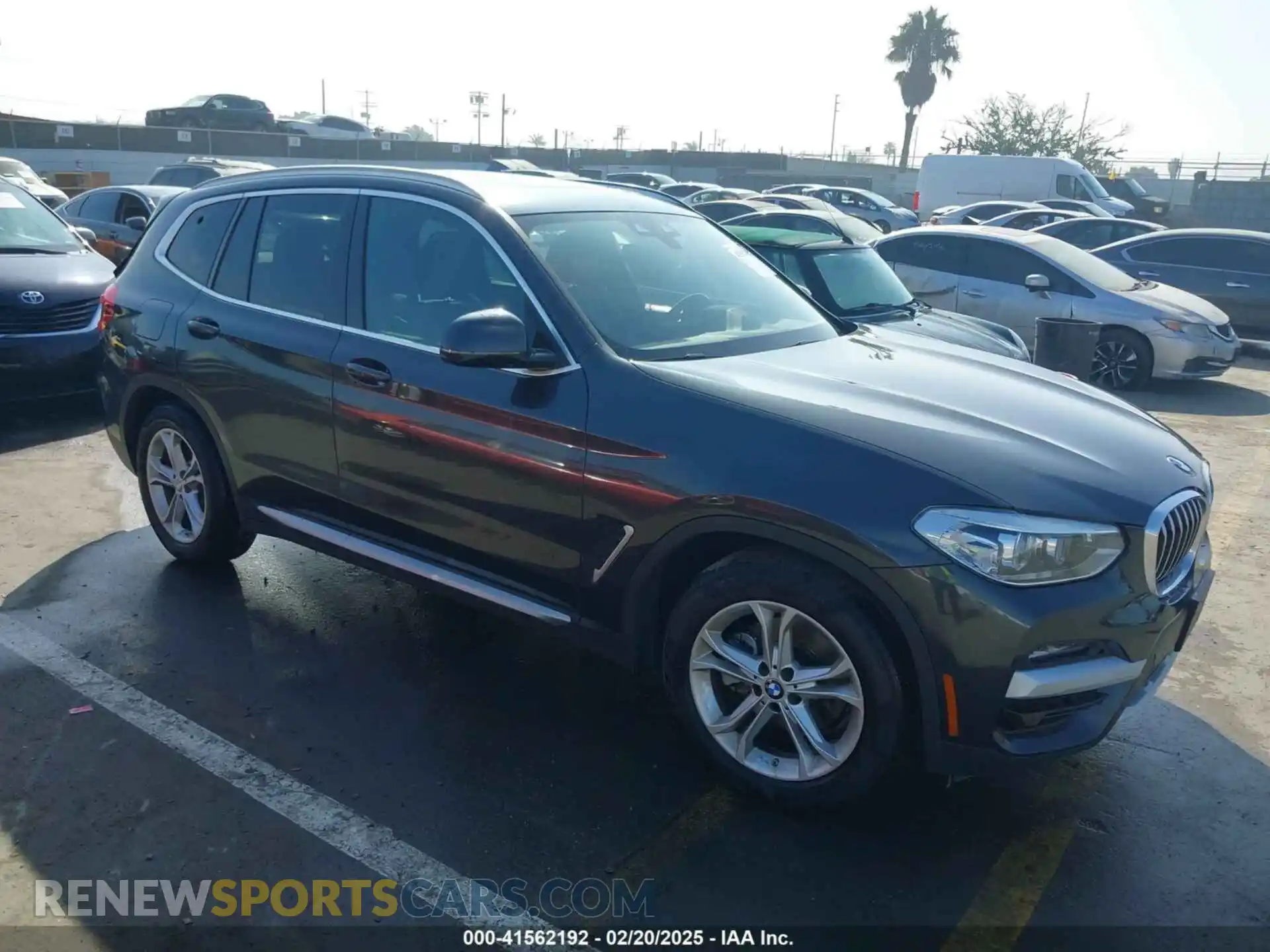 1 Photograph of a damaged car 5UXTY3C08M9G12128 BMW X3 2021