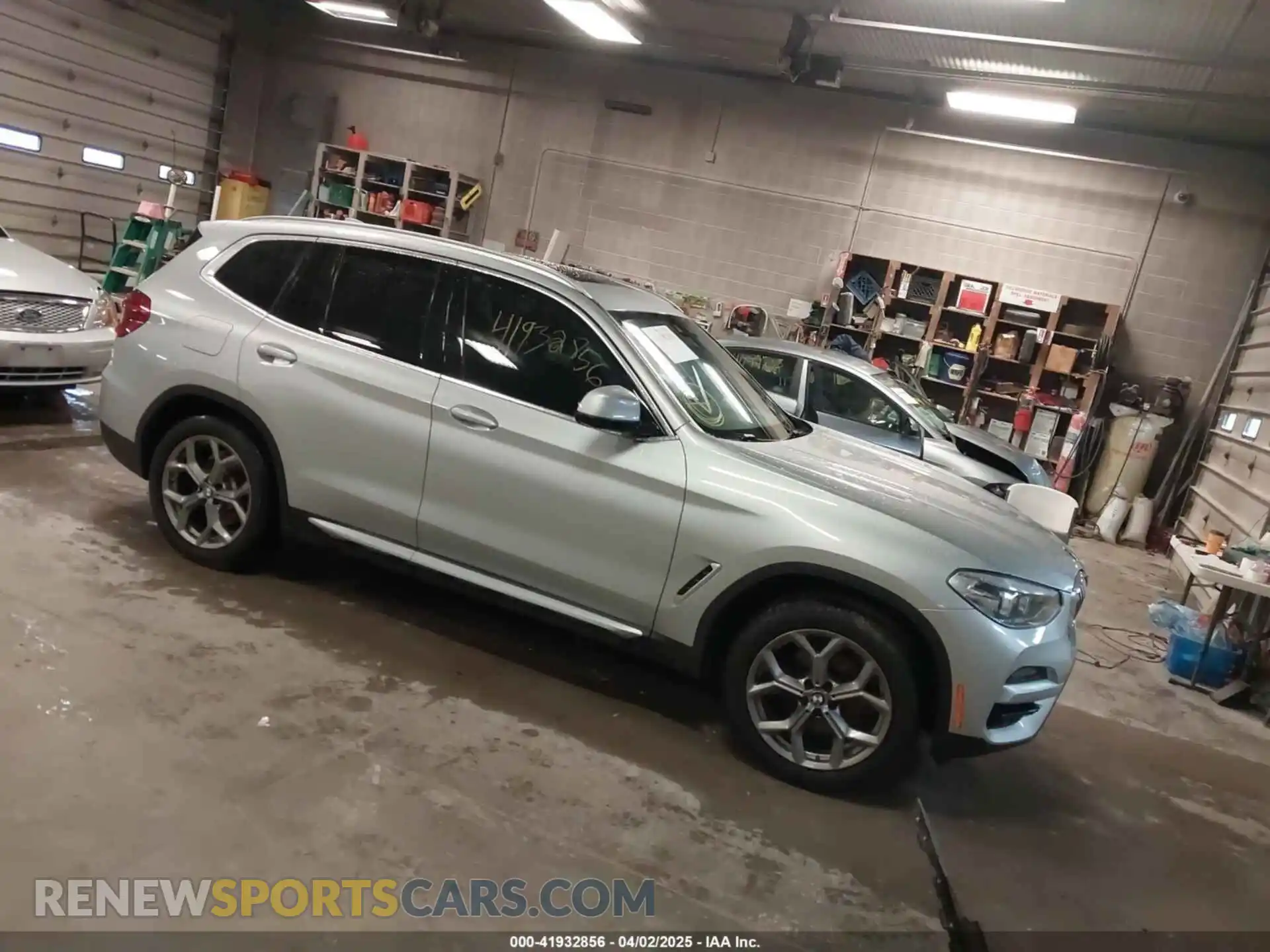 1 Photograph of a damaged car 5UXTY3C08M9H85664 BMW X3 2021