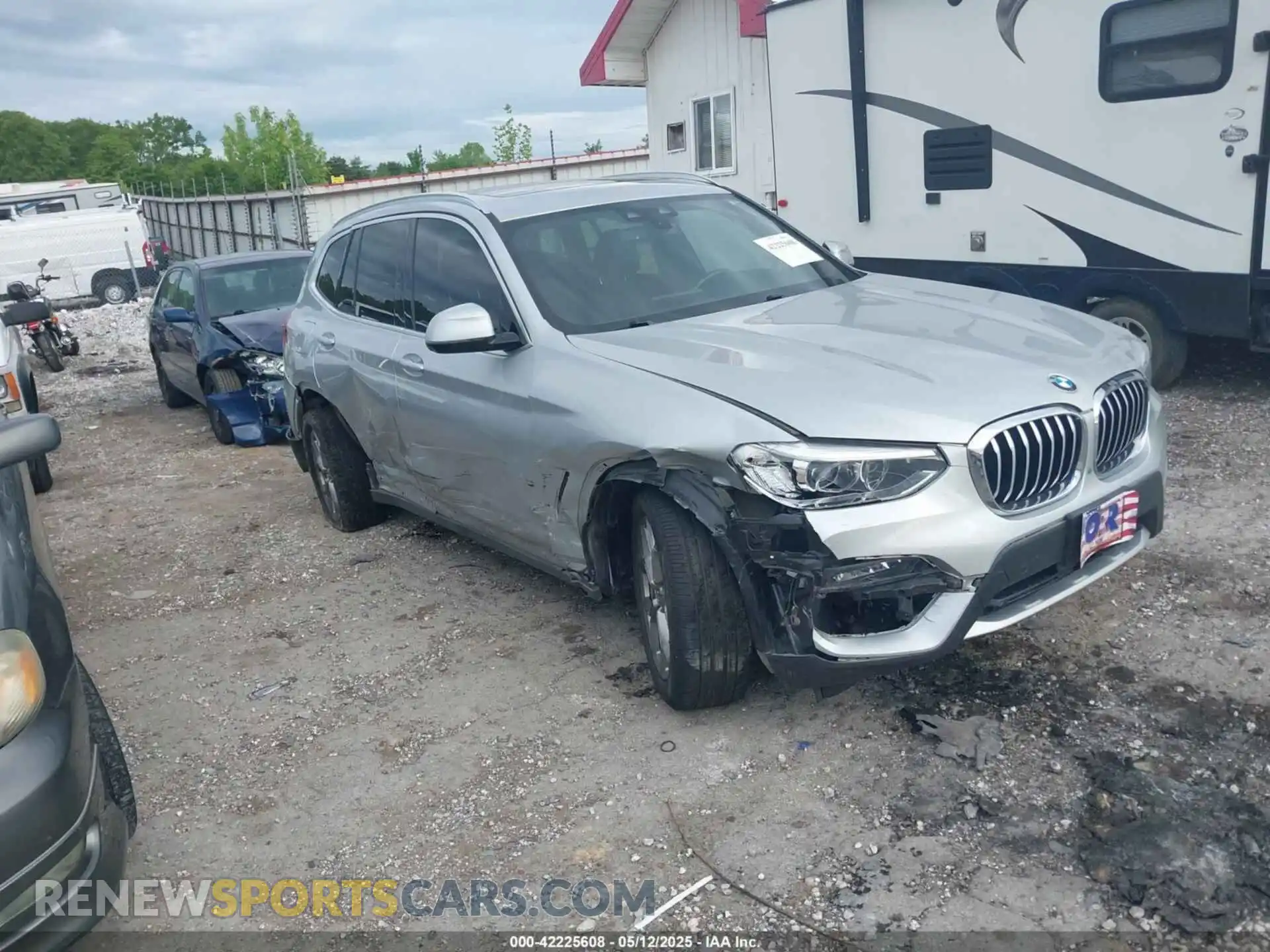 1 Photograph of a damaged car 5UXTY3C09M9E14741 BMW X3 2021