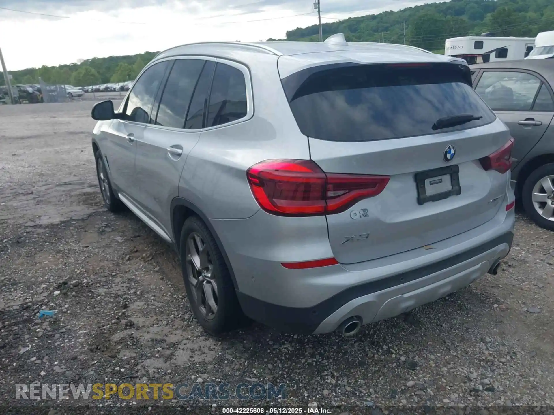 3 Photograph of a damaged car 5UXTY3C09M9E14741 BMW X3 2021
