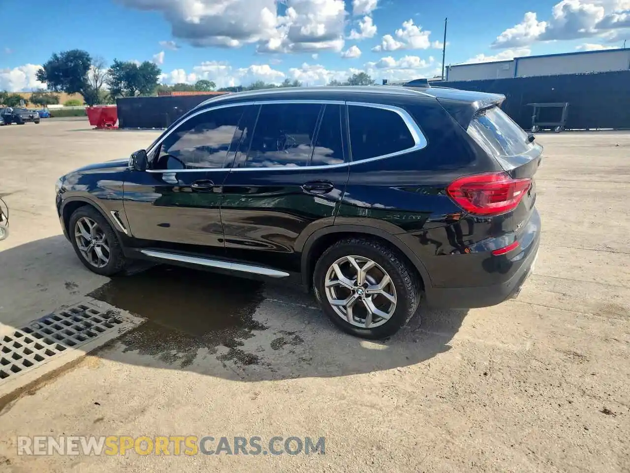 2 Photograph of a damaged car 5UXTY3C09M9E41955 BMW X3 2021