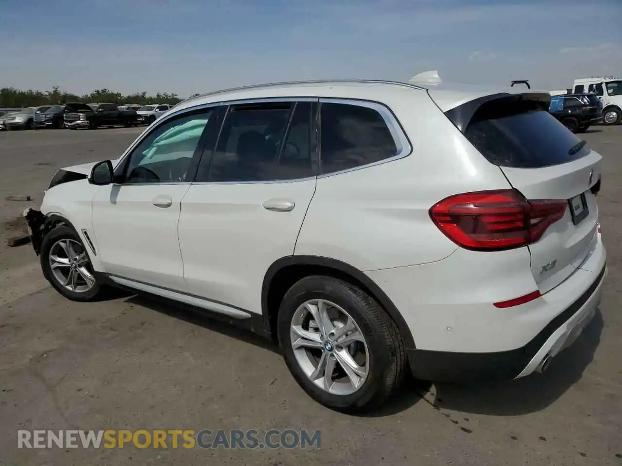 2 Photograph of a damaged car 5UXTY3C09M9F20946 BMW X3 2021