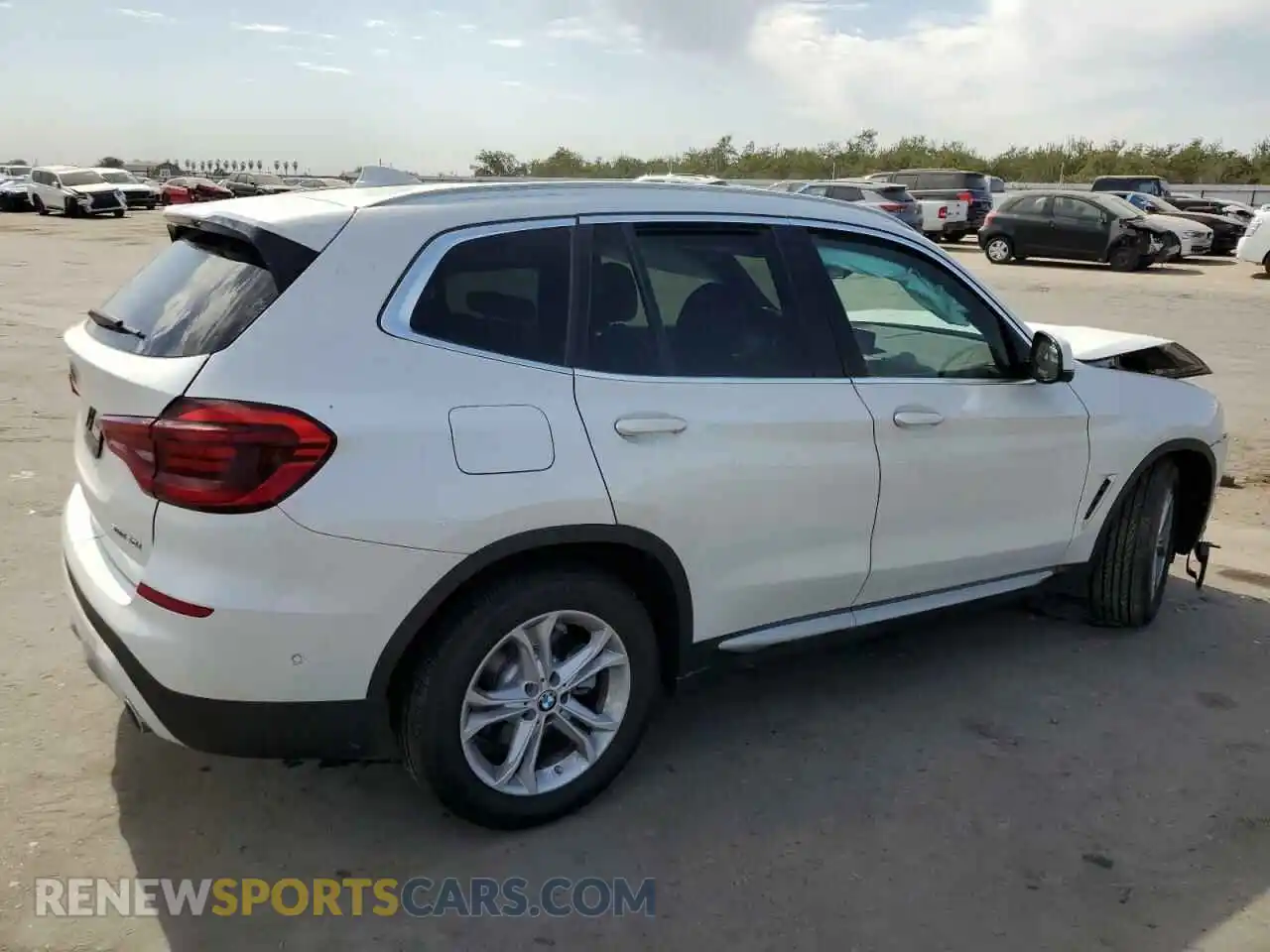 3 Photograph of a damaged car 5UXTY3C09M9F20946 BMW X3 2021